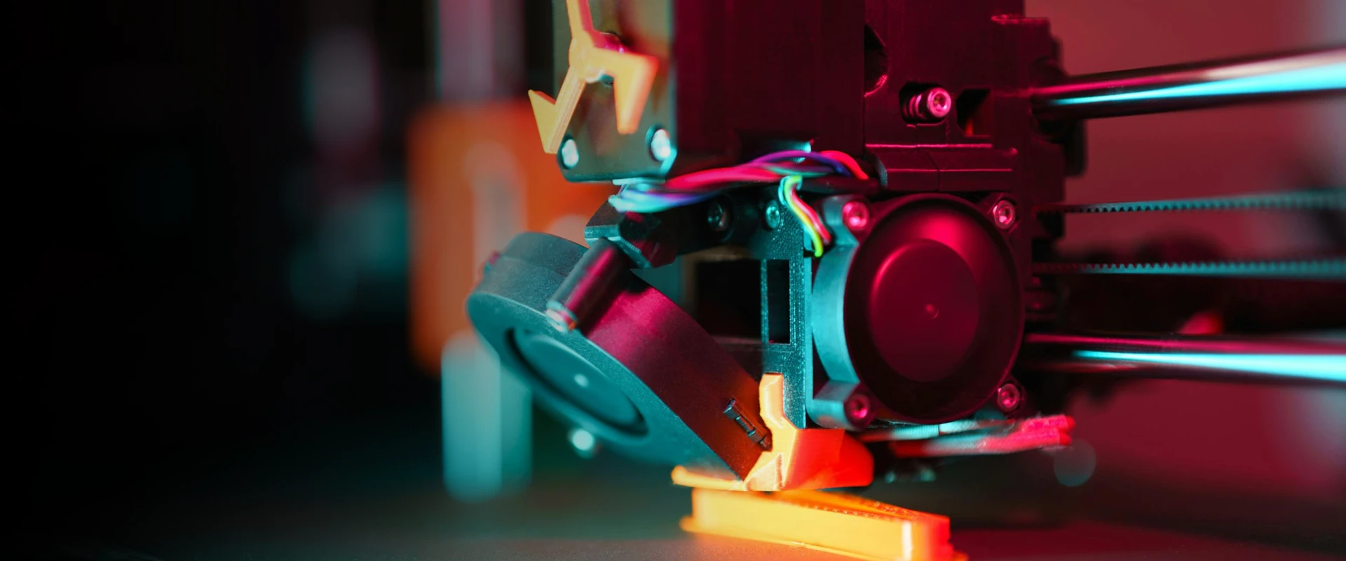 <strong>VENTAJAS</strong> DE CONFIAR EN <strong>NUESTROS SERVICIOS</strong><br />
DE IMPRESIÓN 3D